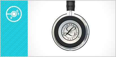 3M Littmann Classic III fonendoszkóp gyermekgyógyászati oldalának hallgatófeje, és csillogóan tiszta hallgatófej-ikon fehérben, ciánkék háttéren.
