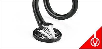 3M Littmann Master Cardiology fonendoszkóp fehér háttéren.
