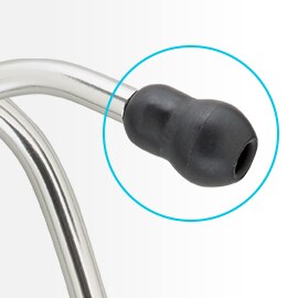 Fekete, puha fülolíva a fejhallgatócsövön közeli nézetből, egy 3M Littmann fonendoszkópon.
